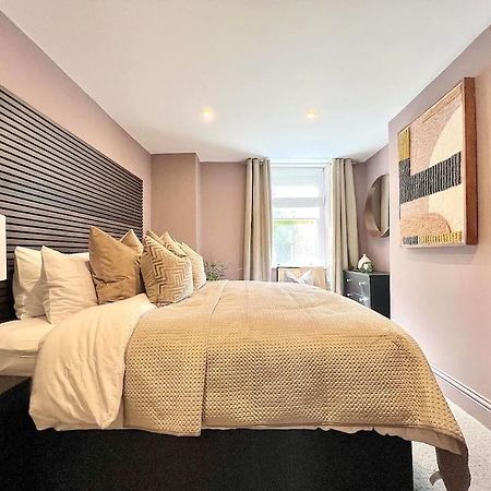 Fabulous Large Apartment In Great Location Bath Exterior foto