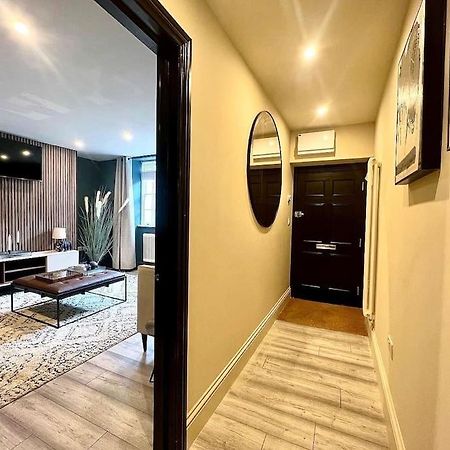 Fabulous Large Apartment In Great Location Bath Exterior foto