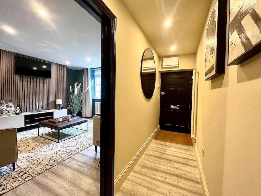 Fabulous Large Apartment In Great Location Bath Exterior foto